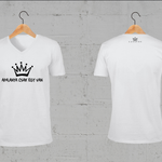 Töltsd be a képet Galéria nézetbe Apa, Anya csak egy van V-nyakú póló
