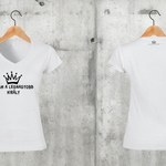 Töltsd be a képet Galéria nézetbe Apám a legnagyobb király V-nyakú női póló
