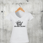 Töltsd be a képet Galéria nézetbe Apu+Anyu legjava V-nyakú női póló
