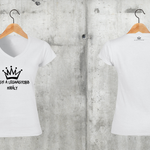 Töltsd be a képet Galéria nézetbe Nagyi a legnagyobb király V-nyakú női póló
