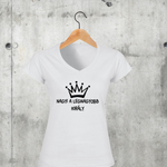 Töltsd be a képet Galéria nézetbe Nagyi a legnagyobb király V-nyakú női póló
